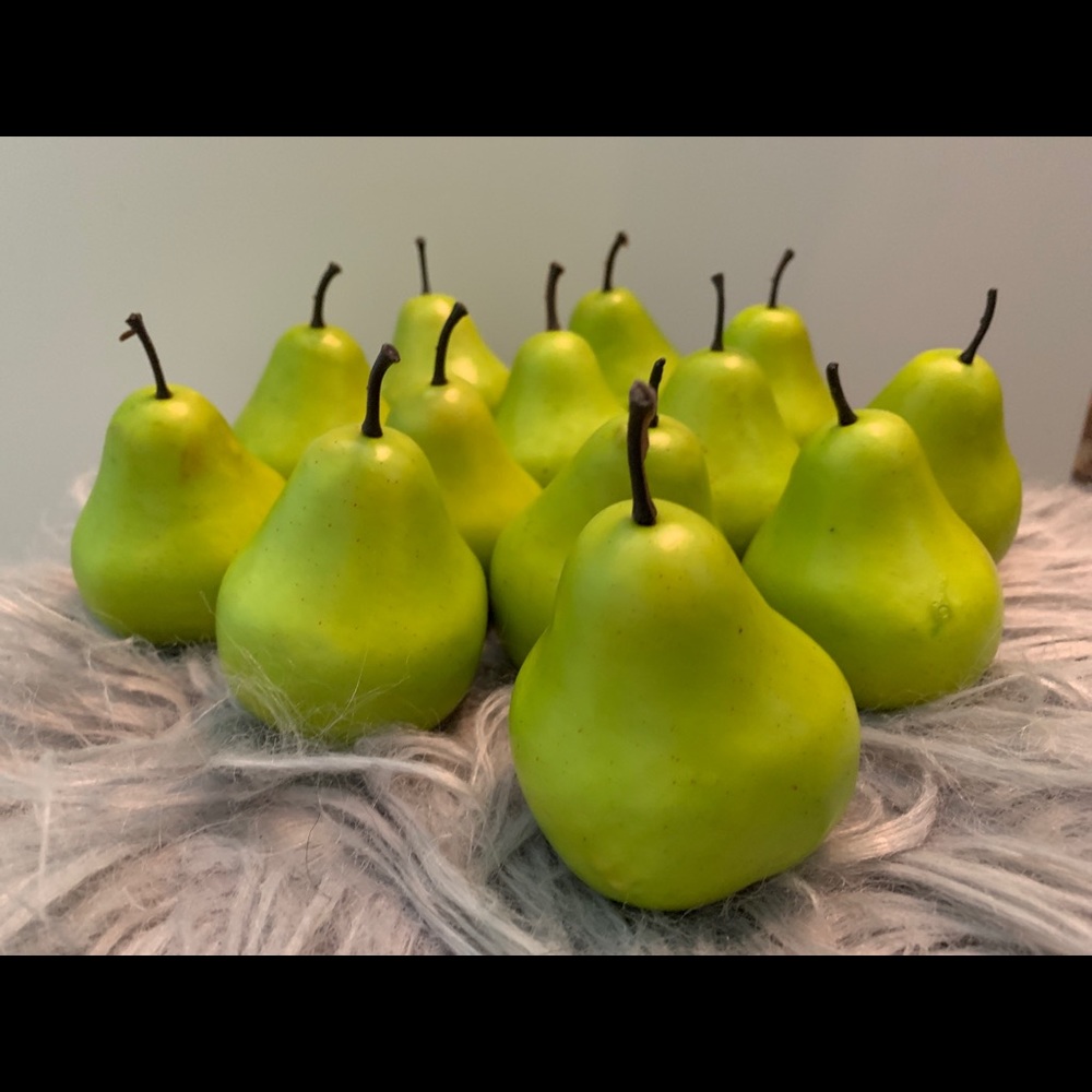 Pear Decor Filler